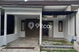 For Sale Rumah 2 Kamar Lokasi Strategis Nyaman dan Strategis di Bojongsoang For Sale Rumah 2 Kamar Lokasi Strategis Nyaman dan Strategis di Bojongsoang