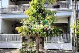 Rumah Elit LB 300m2 Siap Pakai Desain Elegan di Babatan, Surabaya Rumah Elit LB 300m2 Siap Pakai Desain Elegan di Babatan, Surabaya
