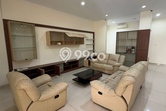Jarang Ada! Rumah Sewa 3 Kamar Nyaman Siap Huni Pantai Indah Kapuk Jarang Ada! Rumah Sewa 3 Kamar Nyaman Siap Huni Pantai Indah Kapuk