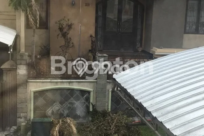 Rumah Luxury Modern Tanpa Renovasi di Mulyosari Surabaya Rumah Luxury Modern Tanpa Renovasi di Mulyosari Surabaya