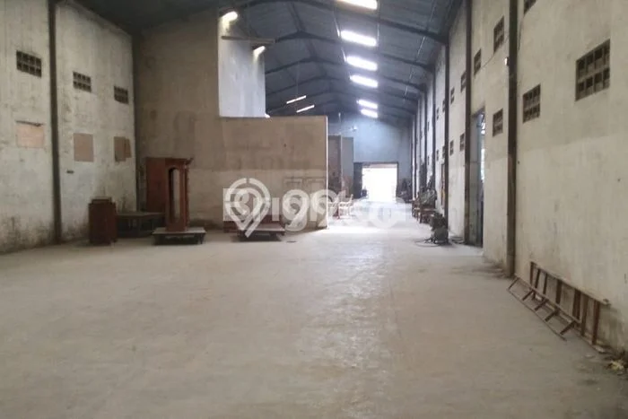 Gudang Disewa di Sukoharjo dengan LB 3300m2 Area Komersial Ramai Gudang Disewa di Sukoharjo dengan LB 3300m2 Area Komersial Ramai