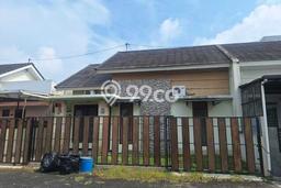 Disewakan segera rumah minimalis strategis 4 Kamar di Jajar, Solo Disewakan segera rumah minimalis strategis 4 Kamar di Jajar, Solo