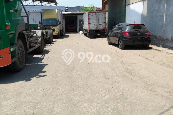 Unit Gudang Disewakan di Semper di Area Ramai & Strategis Unit Gudang Disewakan di Semper di Area Ramai & Strategis