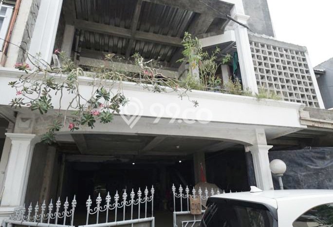 Rumah Kost untuk Dijual di Kelapa Gading dengan 13 KT, 12 KM, Luas 285m2 Rumah Kost untuk Dijual di Kelapa Gading dengan 13 KT, 12 KM, Luas 285m2