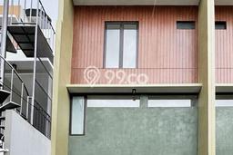 Dijual Rumah 4 Kamar Lokasi Ideal Bagus dan Strategis di Kelapa Gading Dijual Rumah 4 Kamar Lokasi Ideal Bagus dan Strategis di Kelapa Gading