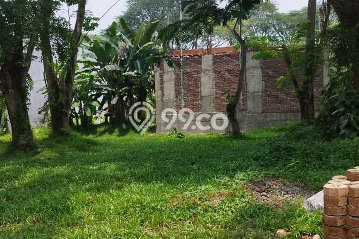 Tanah Kosong Dijual di Tangerang Selatan dengan Area 300m2 Tanah Kosong Dijual di Tangerang Selatan dengan Area 300m2