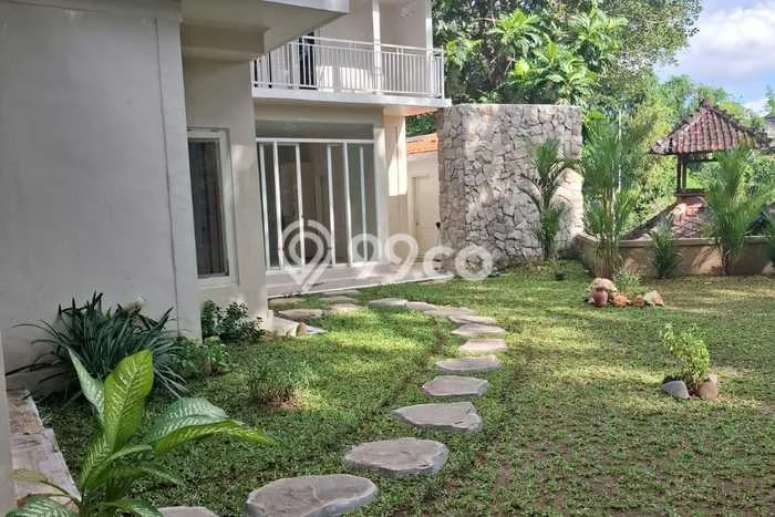 Vila di Denpasar Utara, Area 305m2m², Dekat ke Fasilitas Umum Vila di Denpasar Utara, Area 305m2m², Dekat ke Fasilitas Umum
