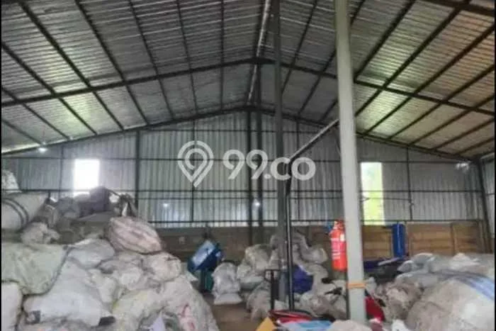 Gudang di Cileungsi, Luas 650m2m², Jalan Utama, Area Ramai Gudang di Cileungsi, Luas 650m2m², Jalan Utama, Area Ramai