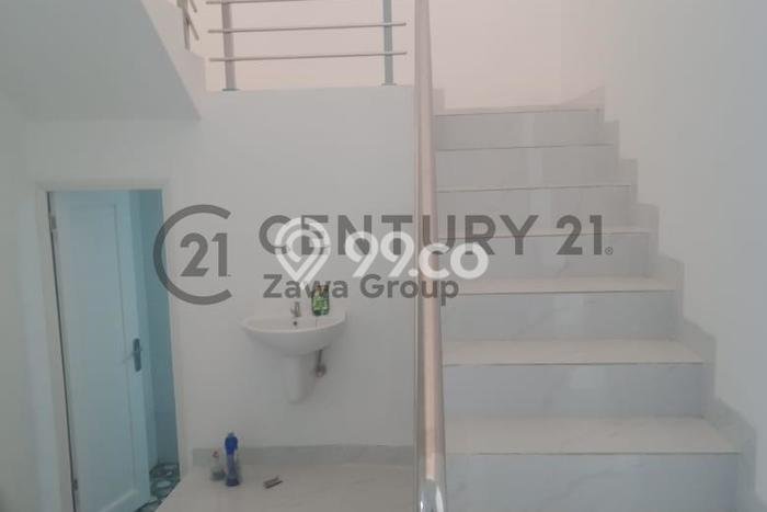 Rumah Modern 3 KT di Meruya Jakarta Barat Semi Furnished Rumah Modern 3 KT di Meruya Jakarta Barat Semi Furnished