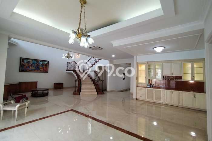 Rumah Mewah Siap Huni LT 455m2 di Cipayung, Jakarta Timur Rumah Mewah Siap Huni LT 455m2 di Cipayung, Jakarta Timur