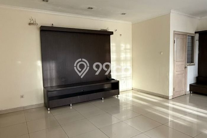 Disewakan! Rumah 4 Kamar Tidur &
3 Kamar Mandi di Pantai Indah Kapuk, Jakarta Utara Disewakan! Rumah 4 Kamar Tidur &
3 Kamar Mandi di Pantai Indah Kapuk, Jakarta Utara