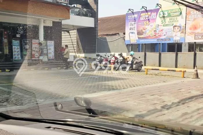 Komersial Bagus Dijual LB 1032m2 Lokasi Strategis Jakarta Barat Area Cocok untuk Berbisnis Komersial Bagus Dijual LB 1032m2 Lokasi Strategis Jakarta Barat Area Cocok untuk Berbisnis