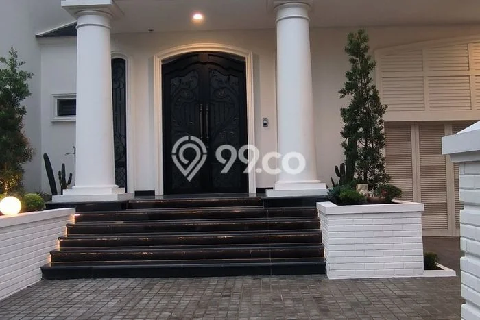 Disewakan Rumah Strategis LT 450m2 / LB 600m2 di BSD De Park, Tangerang Disewakan Rumah Strategis LT 450m2 / LB 600m2 di BSD De Park, Tangerang