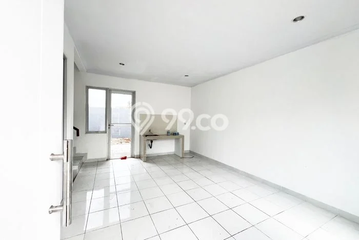 UNIT SPESIAL! Rumah di , 3 KT, Dekat Pusat Kota, LT 112m2m² Bangunan 77m2m² UNIT SPESIAL! Rumah di , 3 KT, Dekat Pusat Kota, LT 112m2m² Bangunan 77m2m²