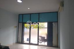 Ruko Dijual di Prime Area Jakarta Barat Luas 225m2 Ruko Dijual di Prime Area Jakarta Barat Luas 225m2