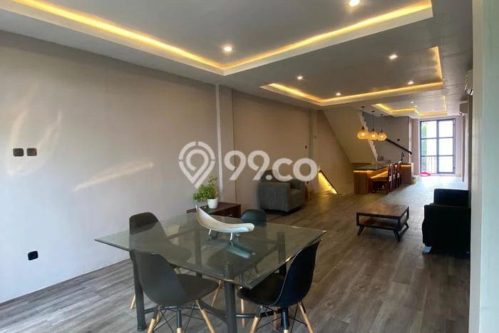 FOR SALE! Ruko di Kebayoran Baru Jakarta Selatan, LT 100m2, LB 280m2 FOR SALE! Ruko di Kebayoran Baru Jakarta Selatan, LT 100m2, LB 280m2