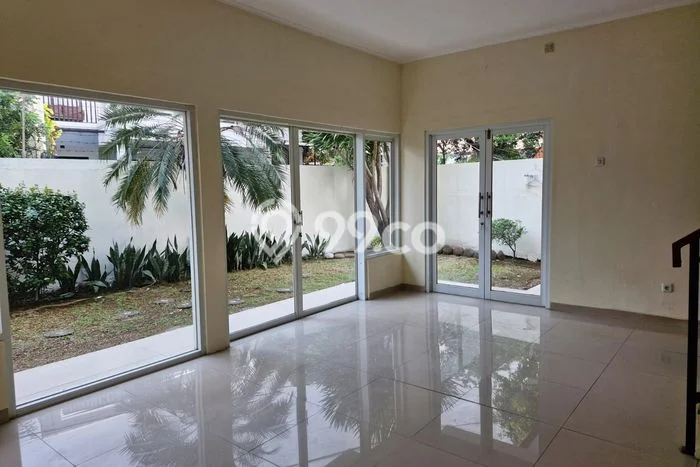 Rumah Elit Modern Tanpa Renovasi di Pangkalan Jati Depok Rumah Elit Modern Tanpa Renovasi di Pangkalan Jati Depok