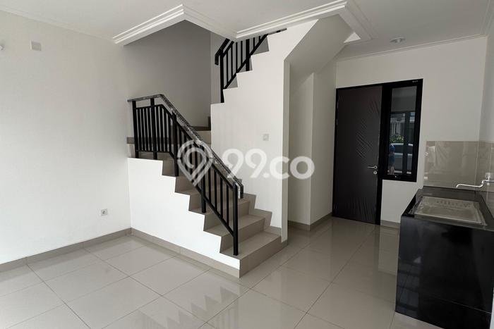 Disewakan! Rumah 2 Kamar Tidur &
1 Kamar Mandi di Pantai Indah Kapuk 2, Jakarta Utara Disewakan! Rumah 2 Kamar Tidur &
1 Kamar Mandi di Pantai Indah Kapuk 2, Jakarta Utara