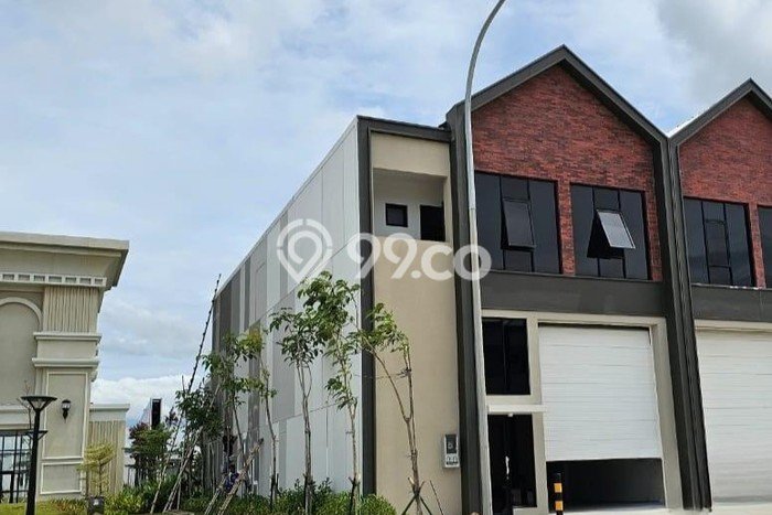 For Rent Gudang Area Bisnis di Pantai Indah Kapuk 2, Luas 291m2m², Siap Usaha For Rent Gudang Area Bisnis di Pantai Indah Kapuk 2, Luas 291m2m², Siap Usaha