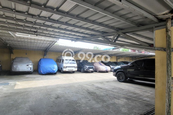 Komersial Dijual di Matraman Jakarta Timur dengan Luas Bangunan 240m2 Komersial Dijual di Matraman Jakarta Timur dengan Luas Bangunan 240m2