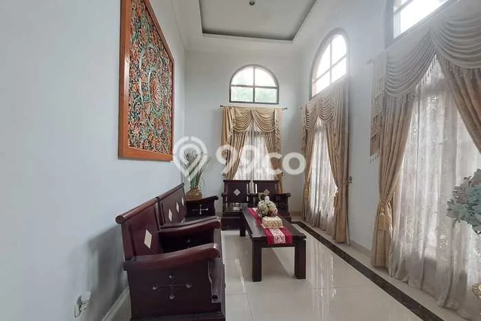 Hunian Mewah Dijual LT 1314m2 di Cibinong, Bogor Hunian Mewah Dijual LT 1314m2 di Cibinong, Bogor