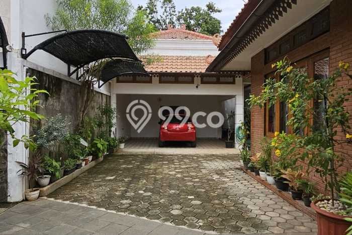 Siap Huni Hunian Elit 7 Kamar di Kraton Dekat ke Mana Saja Siap Huni Hunian Elit 7 Kamar di Kraton Dekat ke Mana Saja