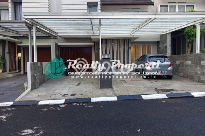 Rumah Mewah LB 183m2 Siap Pakai Desain Elegan di Pinang Ranti, Jakarta Timur Rumah Mewah LB 183m2 Siap Pakai Desain Elegan di Pinang Ranti, Jakarta Timur
