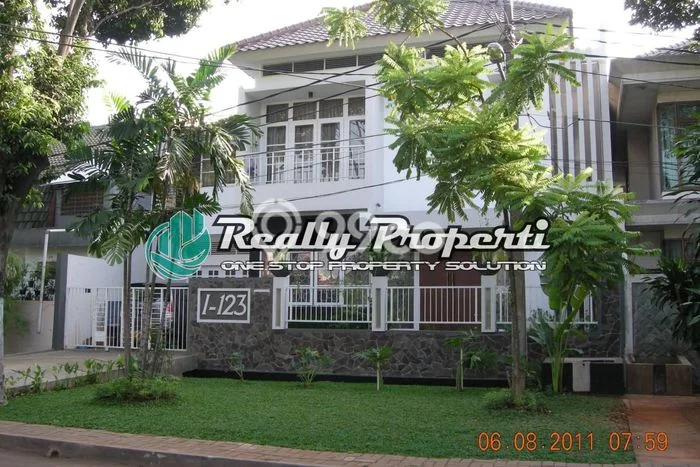 Rumah Disewakan Jakarta Timur LT 198m2 LB 250m2 Area Cipinang Rumah Disewakan Jakarta Timur LT 198m2 LB 250m2 Area Cipinang