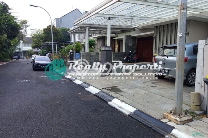 Rumah Mewah LB 183m2 Siap Pakai Desain Elegan di Pinang Ranti, Jakarta Timur Rumah Mewah LB 183m2 Siap Pakai Desain Elegan di Pinang Ranti, Jakarta Timur