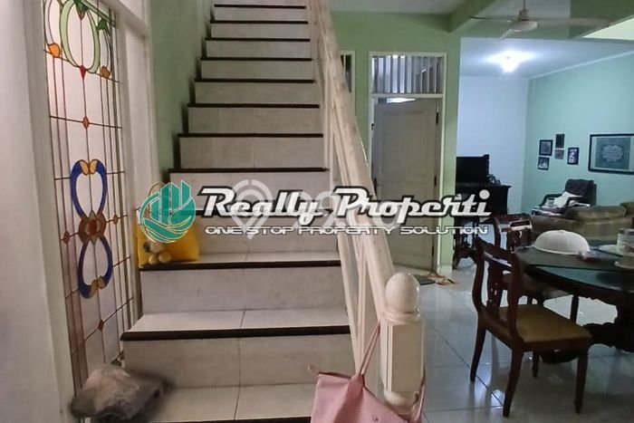 Dijual Rumah Luas Megah Dengan View Eksklusif di Jatiwaringin, Bekasi Dijual Rumah Luas Megah Dengan View Eksklusif di Jatiwaringin, Bekasi