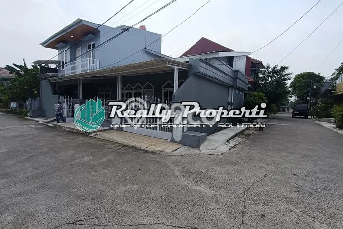 Rumah Luas Asri 6 KT Siap Pakai di Jati Rahayu Bekasi Rumah Luas Asri 6 KT Siap Pakai di Jati Rahayu Bekasi