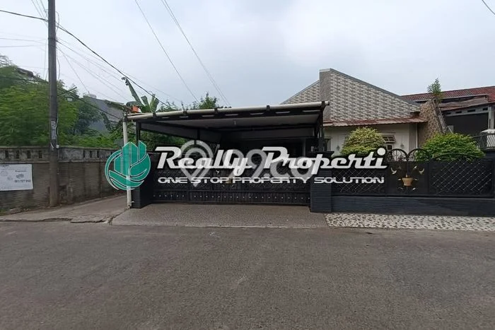 Dijual Rumah Mewah Elegan Dengan View Cantik di Jatiwaringin, Bekasi Dijual Rumah Mewah Elegan Dengan View Cantik di Jatiwaringin, Bekasi