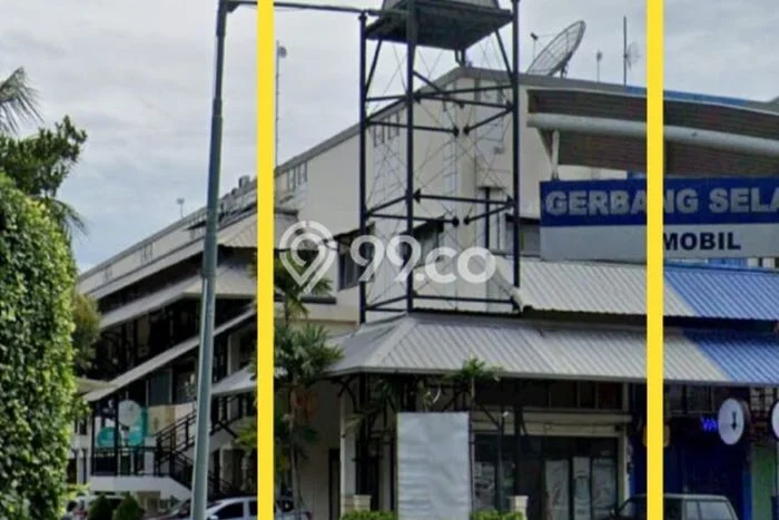 For Rent Ruko Area Komersial di Graha, Luas 200m2m², Siap Usaha For Rent Ruko Area Komersial di Graha, Luas 200m2m², Siap Usaha