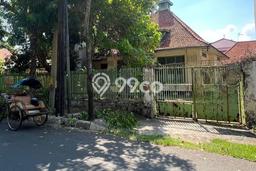 Best Deal Hunian Premium Ideal dan Luas di Genteng, Surabaya Best Deal Hunian Premium Ideal dan Luas di Genteng, Surabaya
