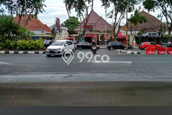 Rumah Elit Modern Siap Huni di Raya Darmo Surabaya Rumah Elit Modern Siap Huni di Raya Darmo Surabaya