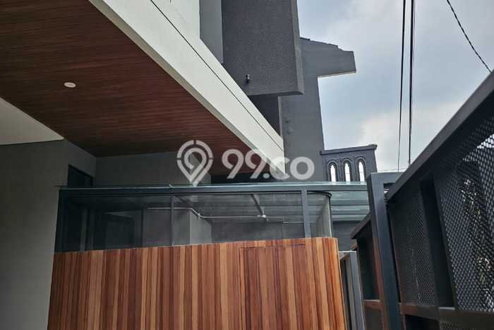 Rumah Eksklusif Siap Huni LT 122m2 di Sukolilo, Surabaya Rumah Eksklusif Siap Huni LT 122m2 di Sukolilo, Surabaya