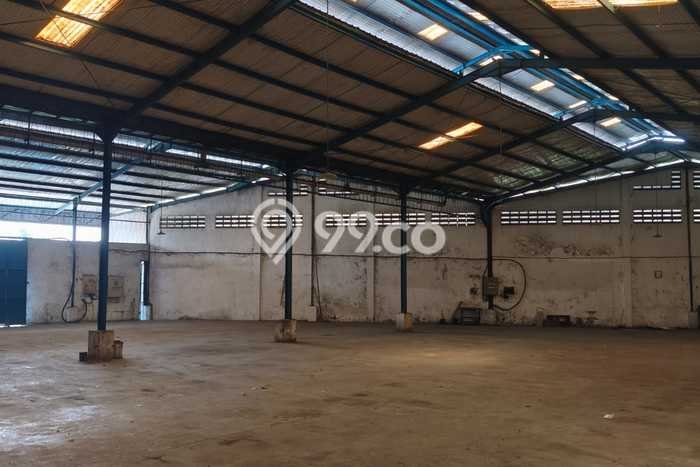 Unit Gudang Disewakan di Mojokerto di Area Ramai & Strategis Unit Gudang Disewakan di Mojokerto di Area Ramai & Strategis