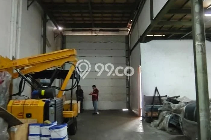 Gudang untuk Disewa di Pusat Jakarta Barat Luas Bangunan 180m2 Gudang untuk Disewa di Pusat Jakarta Barat Luas Bangunan 180m2