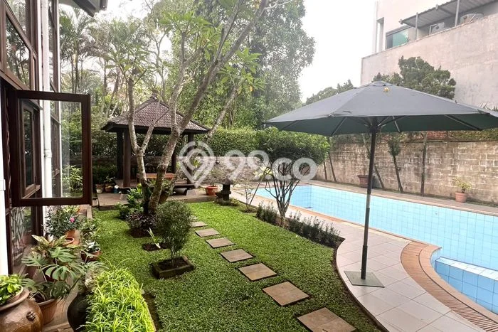 Rumah Elit Modern Tanpa Renovasi di BSD Bukit Golf Tangerang Rumah Elit Modern Tanpa Renovasi di BSD Bukit Golf Tangerang