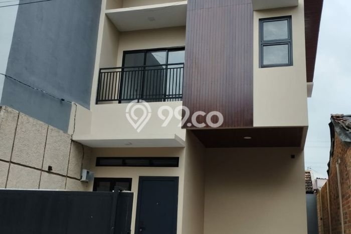 Rumah Luas Asri 3 KT Siap Pakai di Golden City Bekasi Rumah Luas Asri 3 KT Siap Pakai di Golden City Bekasi