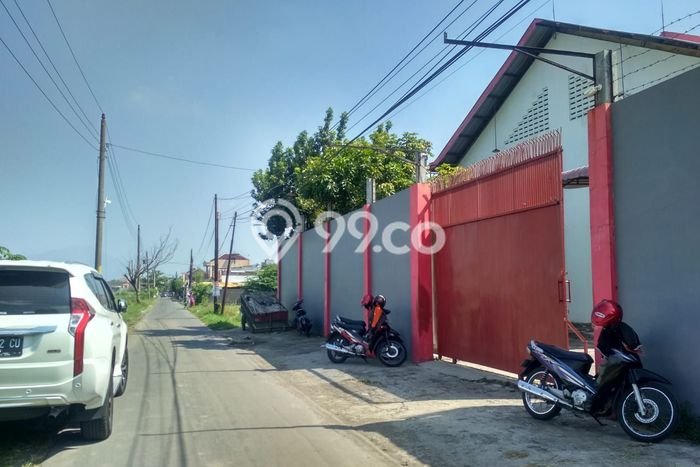 Gudang untuk disewa di Colomadu punya LT 1000m2 & LB 600m2 harga sewa kompetitif Gudang untuk disewa di Colomadu punya LT 1000m2 & LB 600m2 harga sewa kompetitif