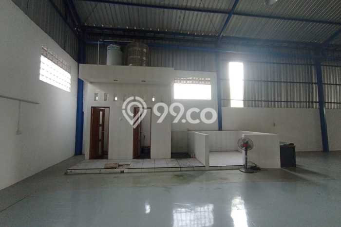 Unit Gudang Disewa Lokasi Ngemplak, Solo Spesifikasi Luas Bangunan 767m2 Unit Gudang Disewa Lokasi Ngemplak, Solo Spesifikasi Luas Bangunan 767m2