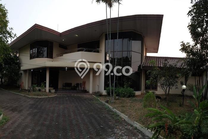 Rumah Cantik Siap Huni Di Gajah Mungkur Luas 600m2 Lokasi Strategis Rumah Cantik Siap Huni Di Gajah Mungkur Luas 600m2 Lokasi Strategis