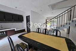 Hunian Mewah Dijual LT 180m2 di BSD, Tangerang Selatan Hunian Mewah Dijual LT 180m2 di BSD, Tangerang Selatan