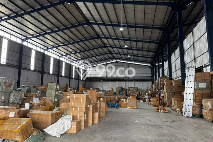 Gudang Disewa di Jakarta Barat dengan LB 3000m2 Area Komersial Ramai Gudang Disewa di Jakarta Barat dengan LB 3000m2 Area Komersial Ramai
