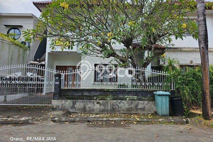 Ready to Use! Luxury House LT 200m2 Desain Elegan di Kerobokan Kelod Ready to Use! Luxury House LT 200m2 Desain Elegan di Kerobokan Kelod