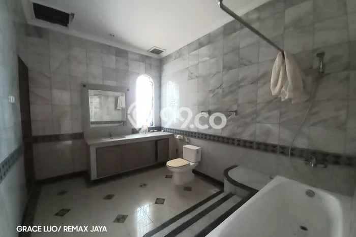 Rumah sewa siap pakai 5 Kamar Tidur di Peguyangan, Denpasar Rumah sewa siap pakai 5 Kamar Tidur di Peguyangan, Denpasar