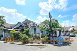 Jual Rumah Mewah Elegan Dengan View Eksklusif di BSD, Tangerang Jual Rumah Mewah Elegan Dengan View Eksklusif di BSD, Tangerang