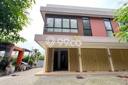 Dijual! Ruko di Manyar Surabaya LT 160m2 / LB 96m2 Kawasan Strategis Dijual! Ruko di Manyar Surabaya LT 160m2 / LB 96m2 Kawasan Strategis
