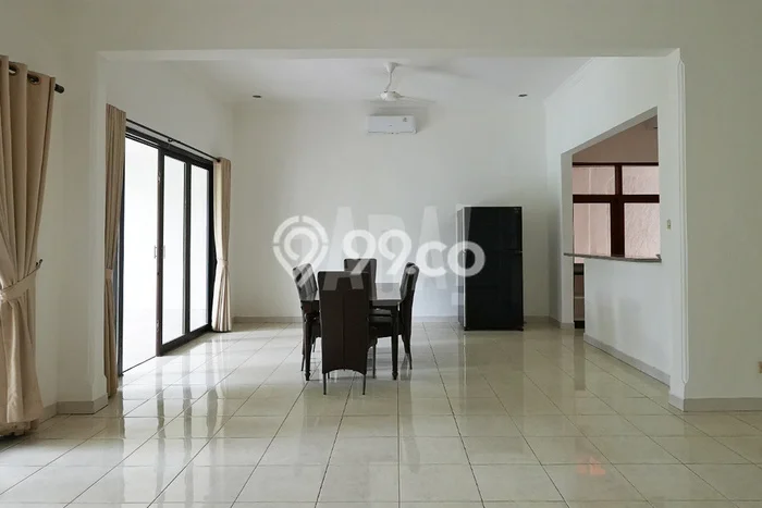Rumah Bagus Disewakan di Kemang, Jakarta Selatan LT 850m2, LB 400m2 Rumah Bagus Disewakan di Kemang, Jakarta Selatan LT 850m2, LB 400m2